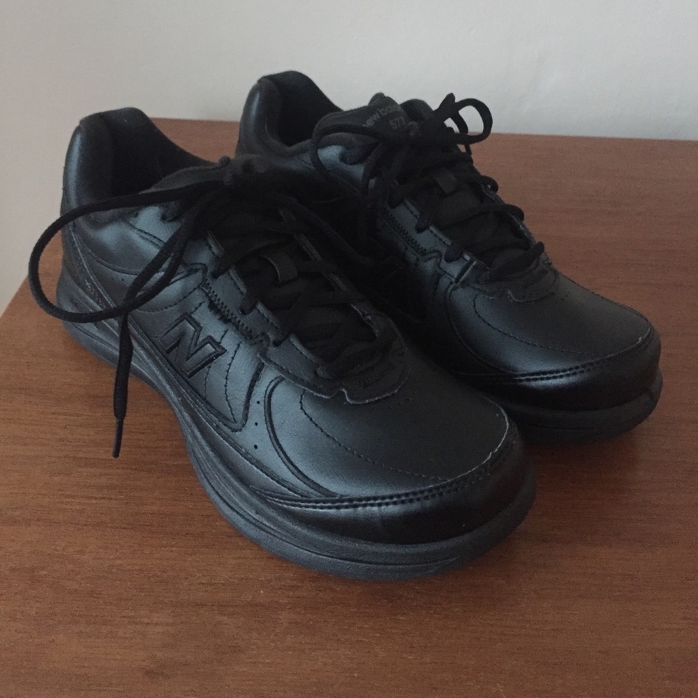 🚫SOLD🚫NEW New Balance 577 Black Leather Sneakers